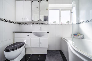 bathroom- click for photo gallery